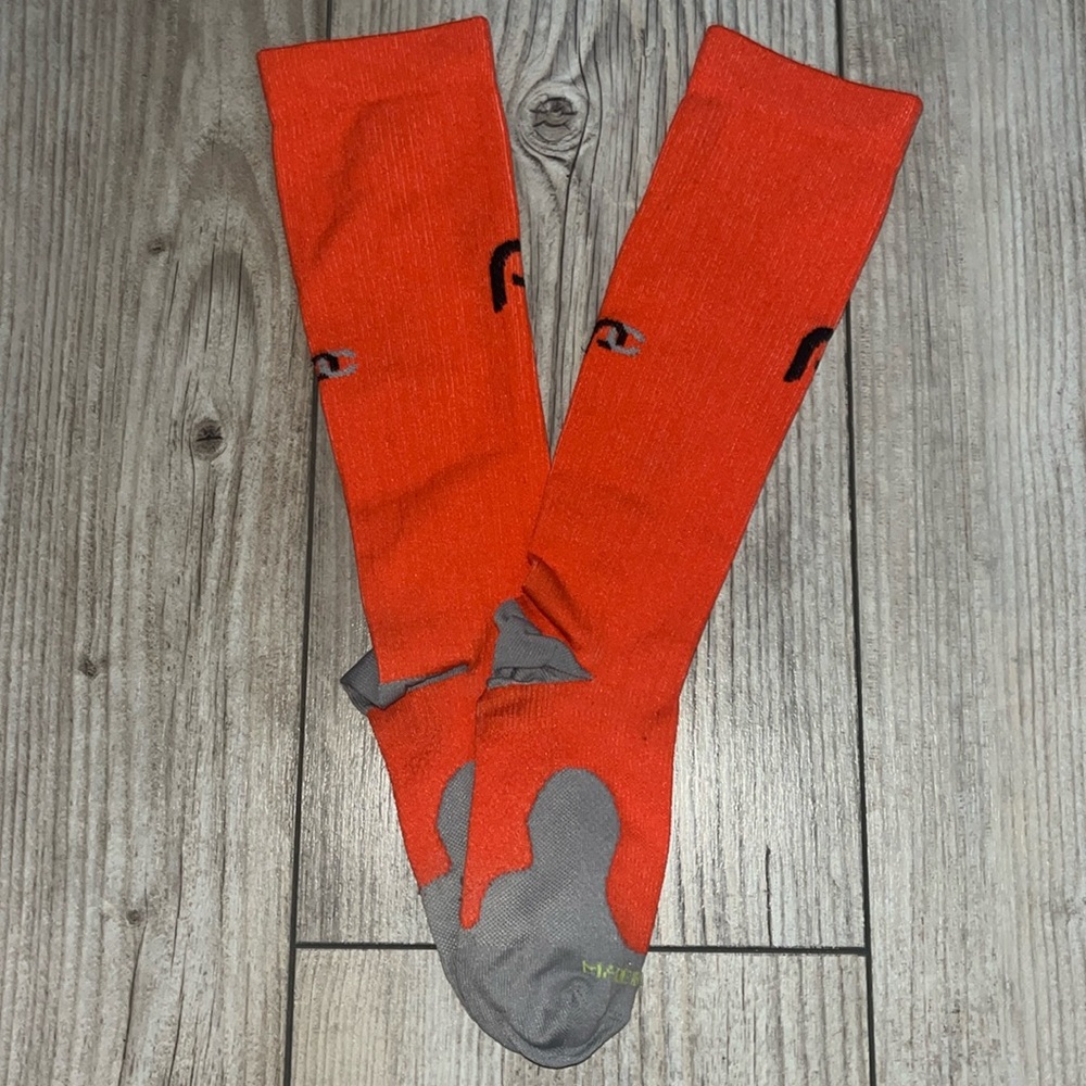 Pro compression knee high socks